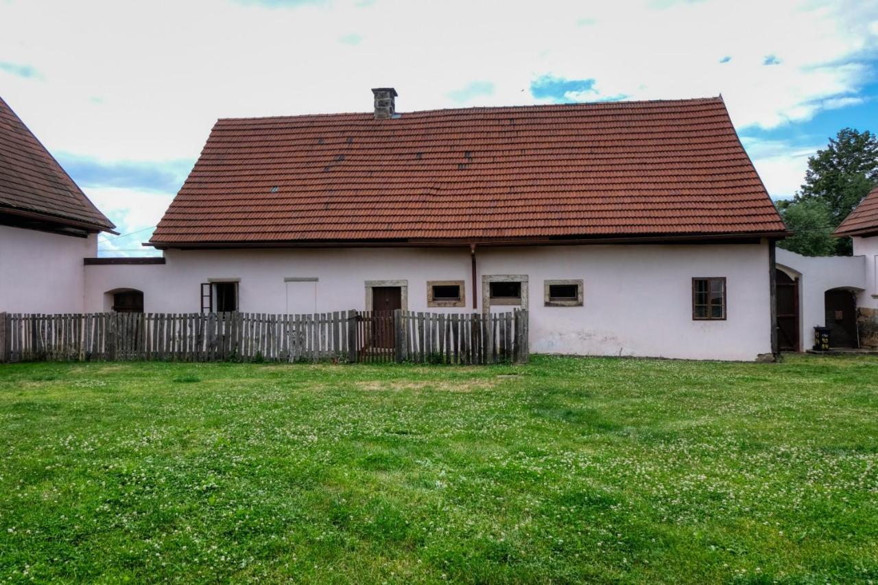 Apartmany V Broumovskem Statku Buitenkant foto