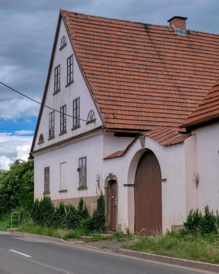 Apartmany V Broumovskem Statku Buitenkant foto
